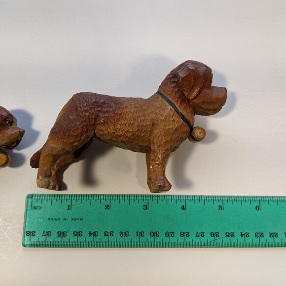 Vintage Wood Small Hand Carved St. Bernard Dogs With Barrels set of 2 - Picture 9 of 11